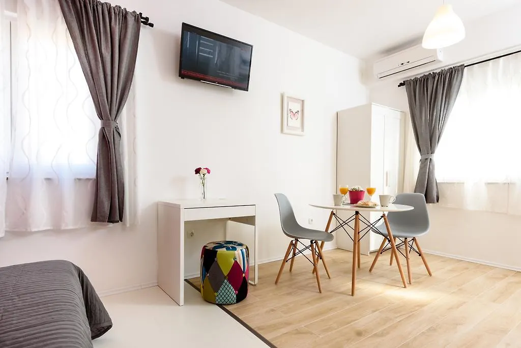 Studio Apartment Gina Trogir
