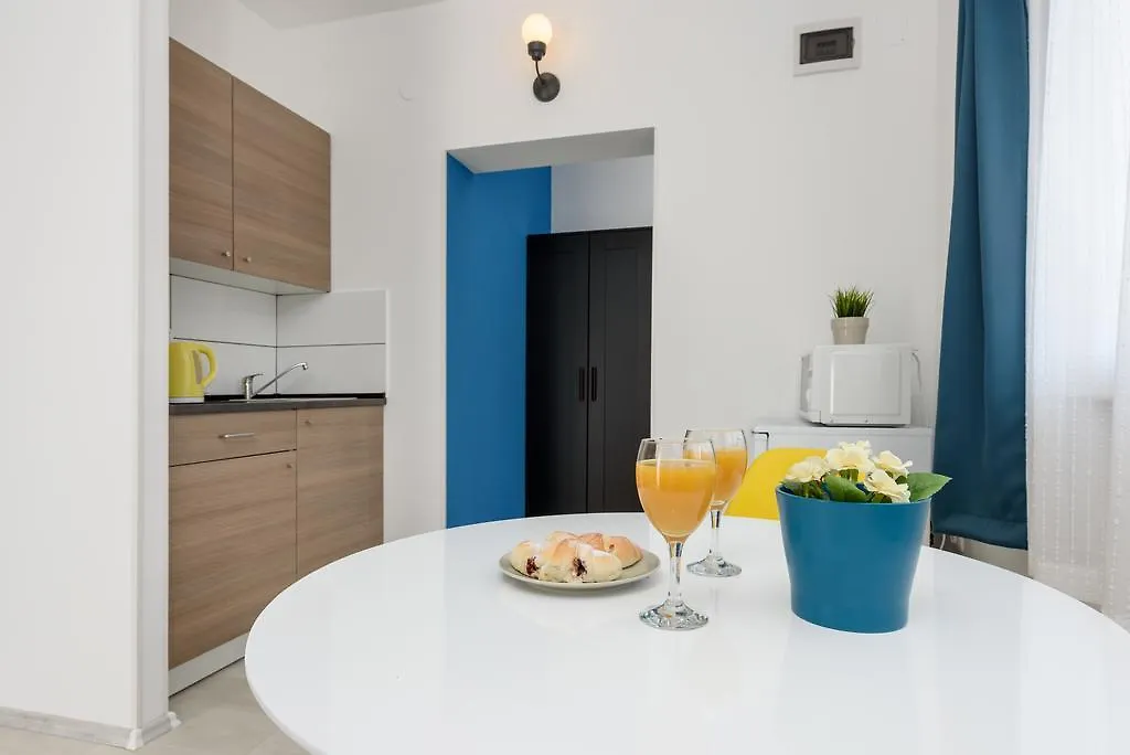 Studio Apartment Gina Trogir 0*,